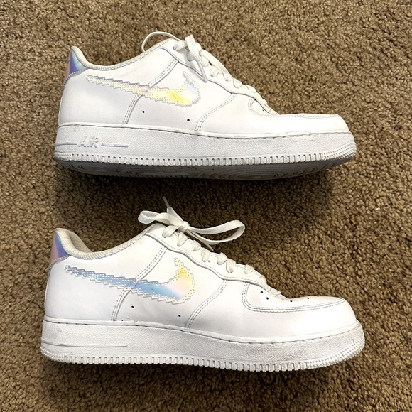 Nike Air Force 1 Holographic Iridescent - Picture 3 of 8